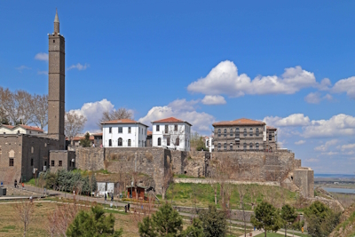 Diyarbakir Fortress and Hevsel Gardens